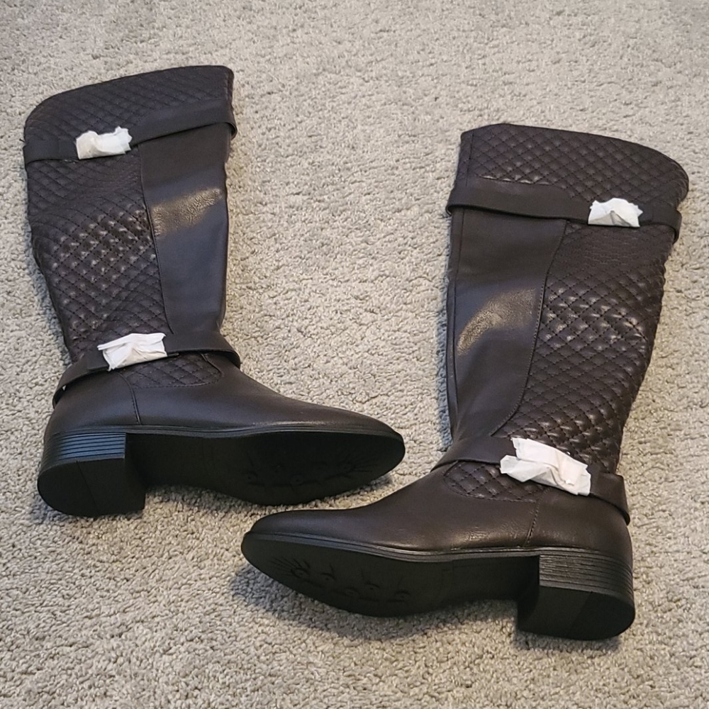 Flat Boots